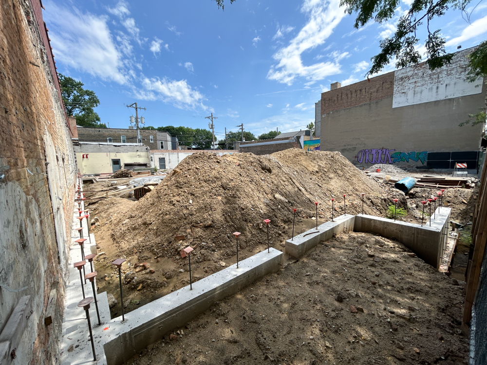 4309 North Lincoln Avenue construction underway