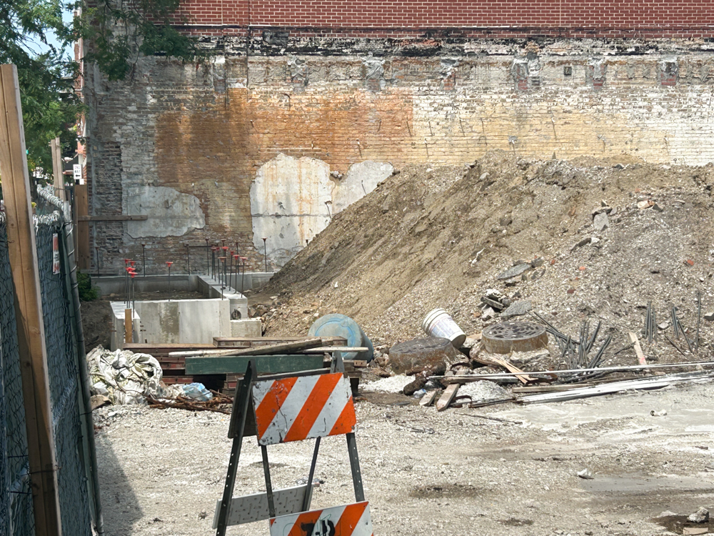 4309 North Lincoln Avenue construction underway