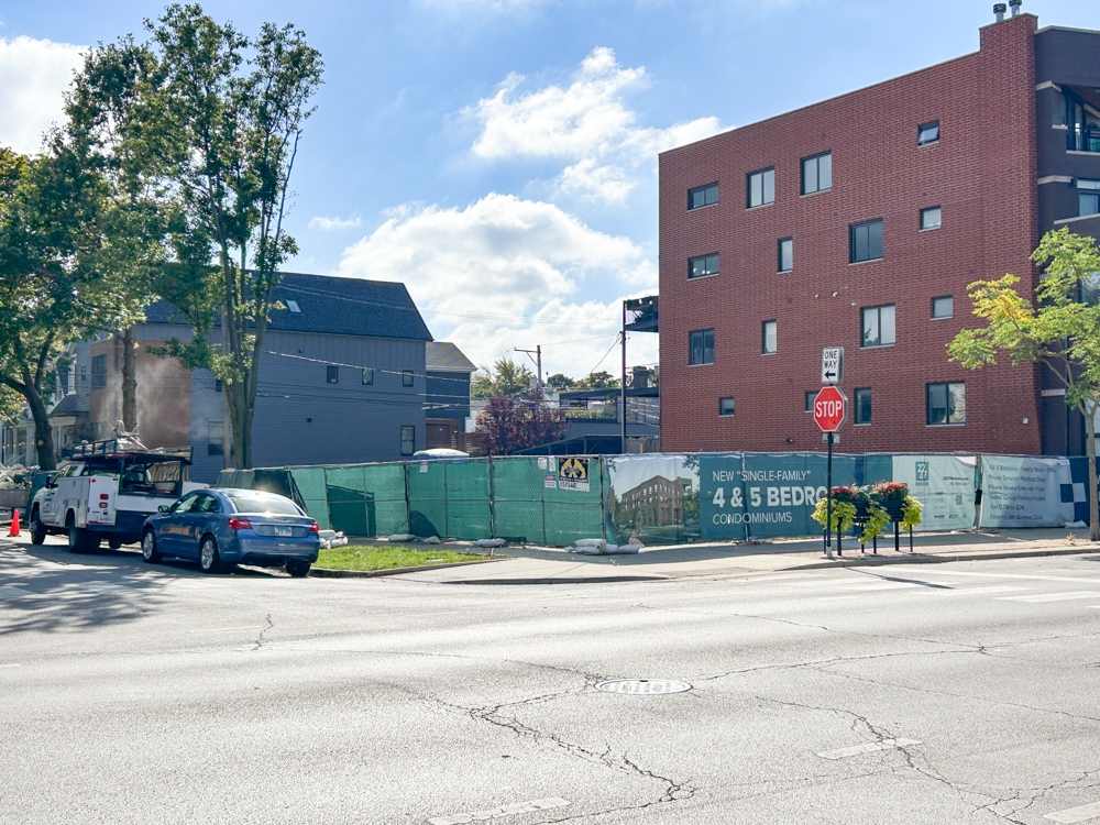 2237 Roscoe condominium construction underway