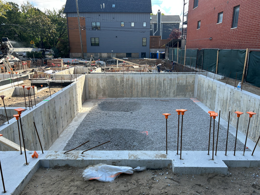 2237 Roscoe condominium construction underway
