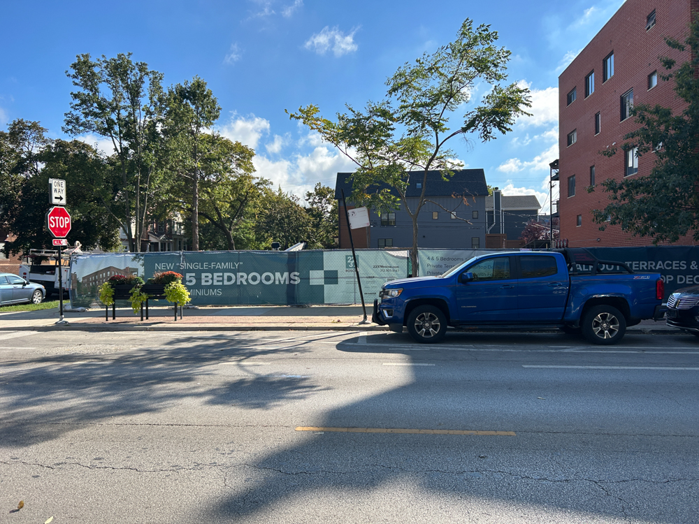 2237 Roscoe condominium construction underway