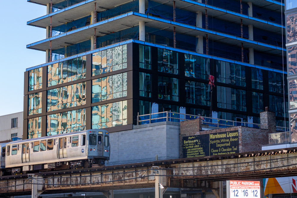 626 South Wabash tops out