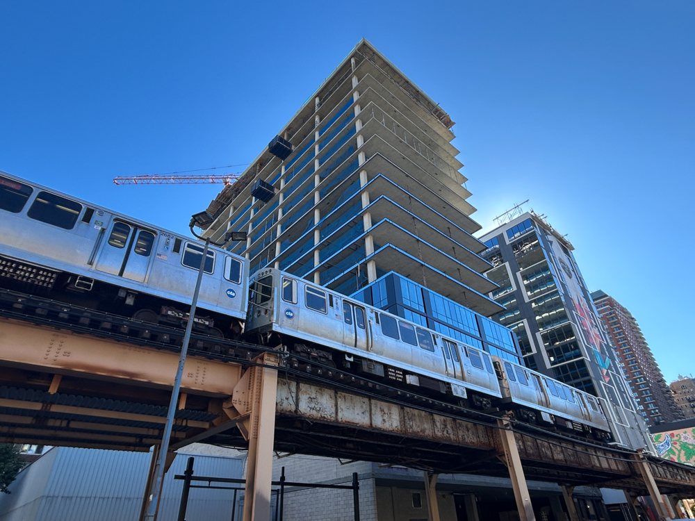 626 South Wabash tops out