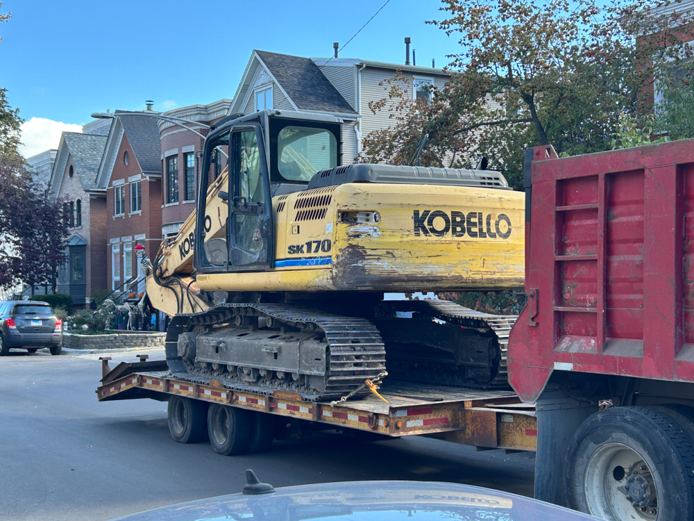 2644 North Lakewood Avenue construction underway