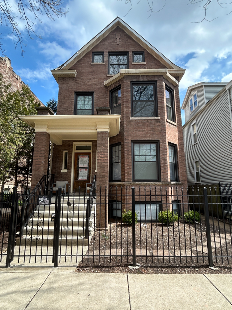 4913 North Damen Avenue construction underway