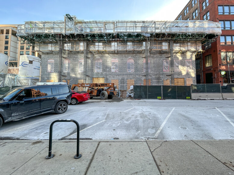 The Lake Social Club in River North