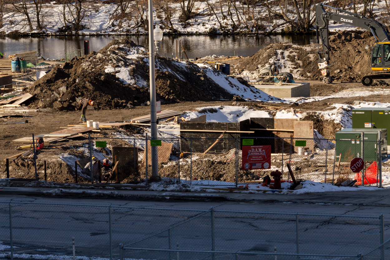 1010 South Wells tower crane permitted