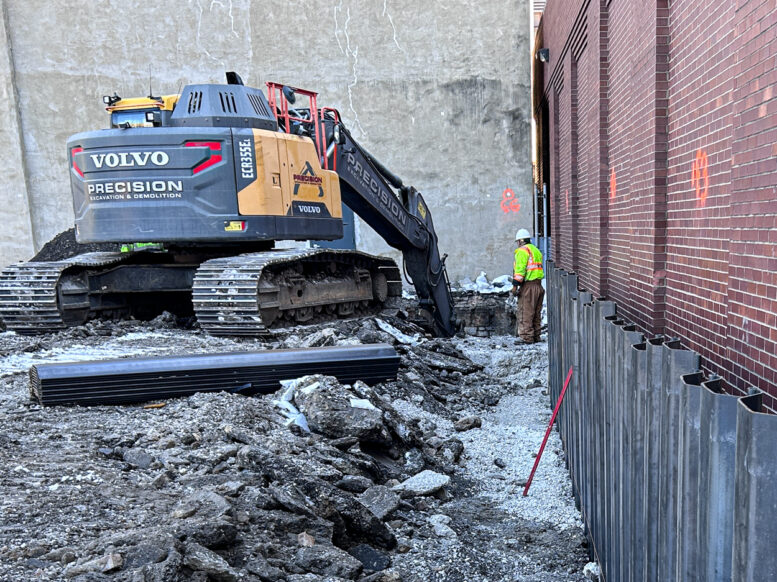 135 north Desplaines construction underway
