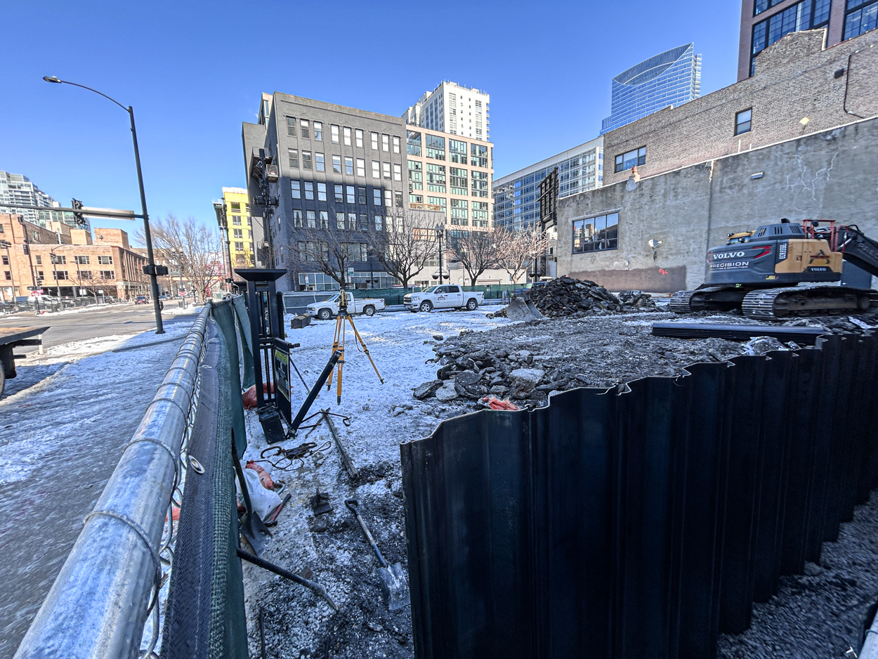 135 North Desplaines Street construction underway