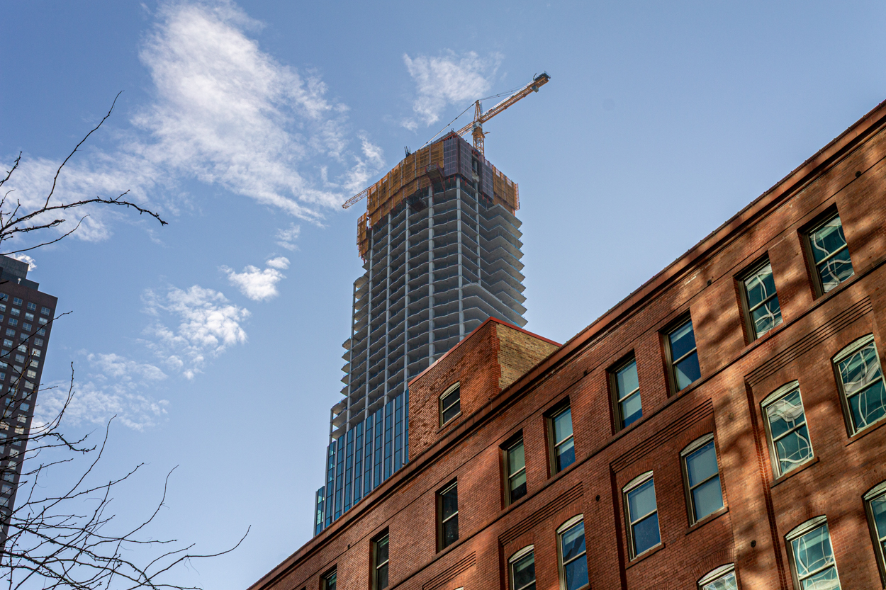 400 Lake Shore final tower crane jump