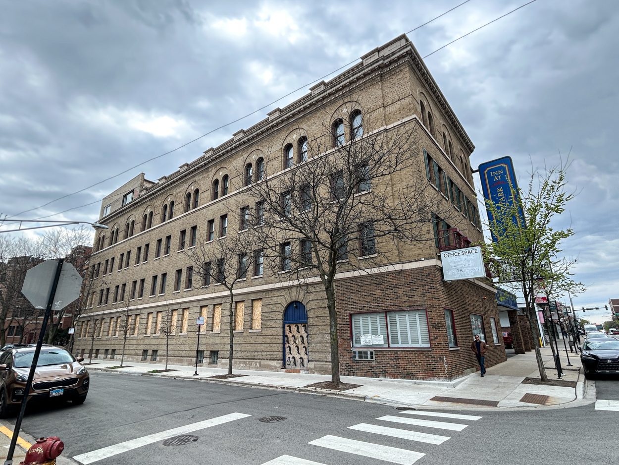 601 West Diversey Parkway renovation permitted