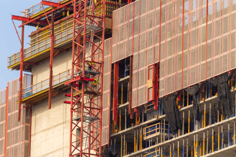 Bally's Hotel tower crane jump #2