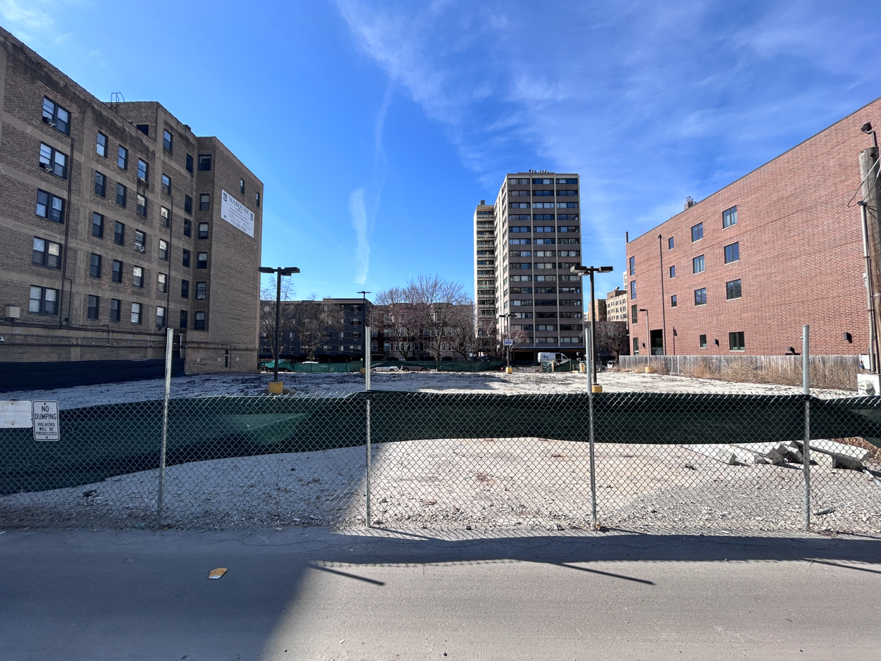 6143 North Kenmore Avenue construction permitted