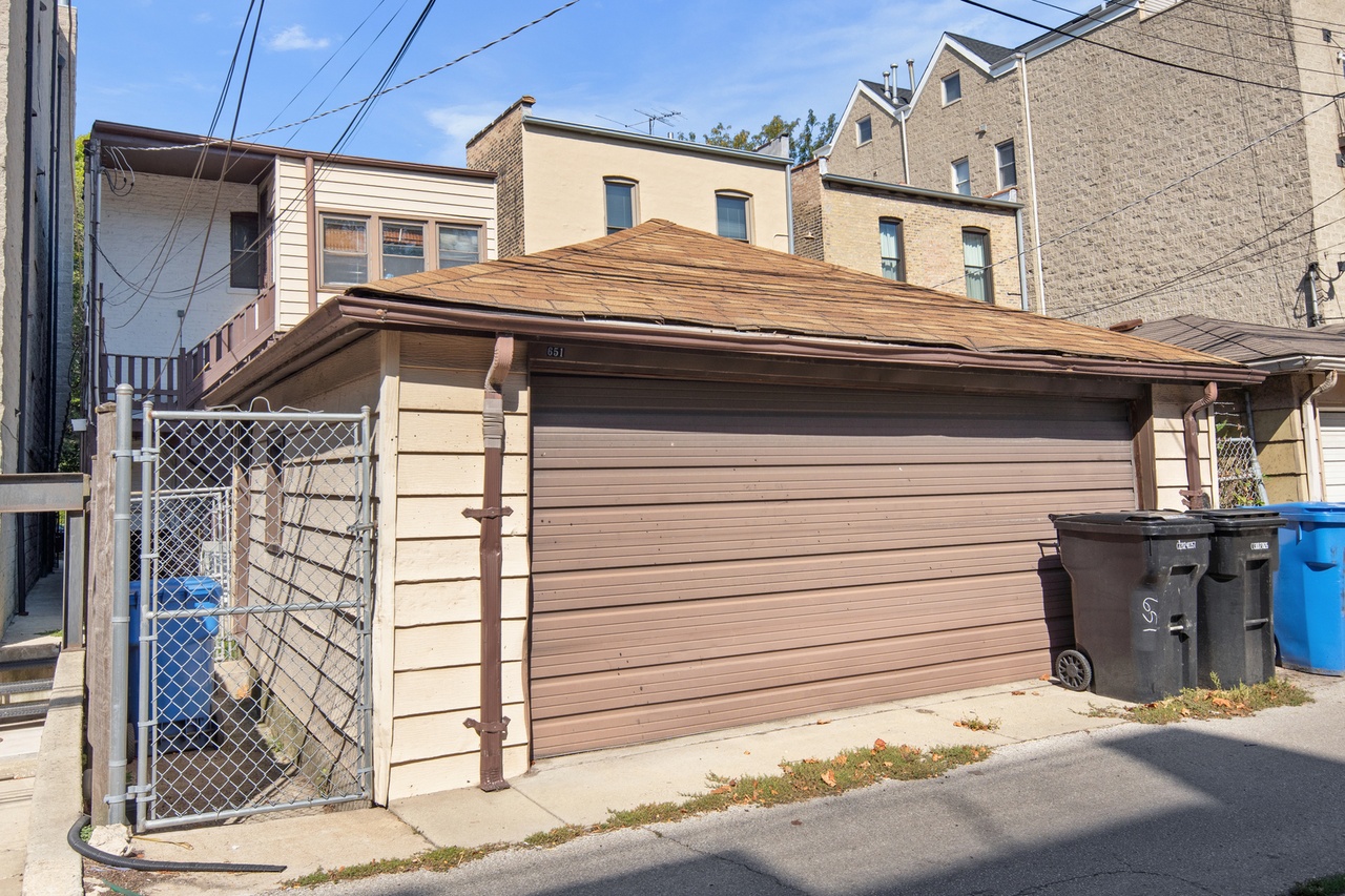 651 West Belmont Avenue dozvola za rušenje