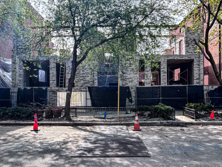 1658 North Burling Street construction