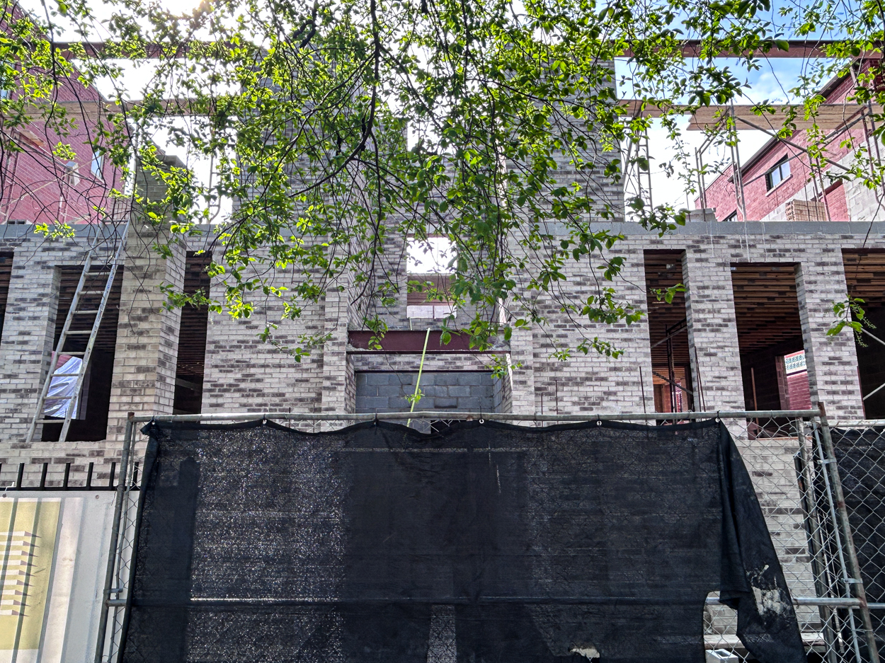 1658 North Burling Street construction