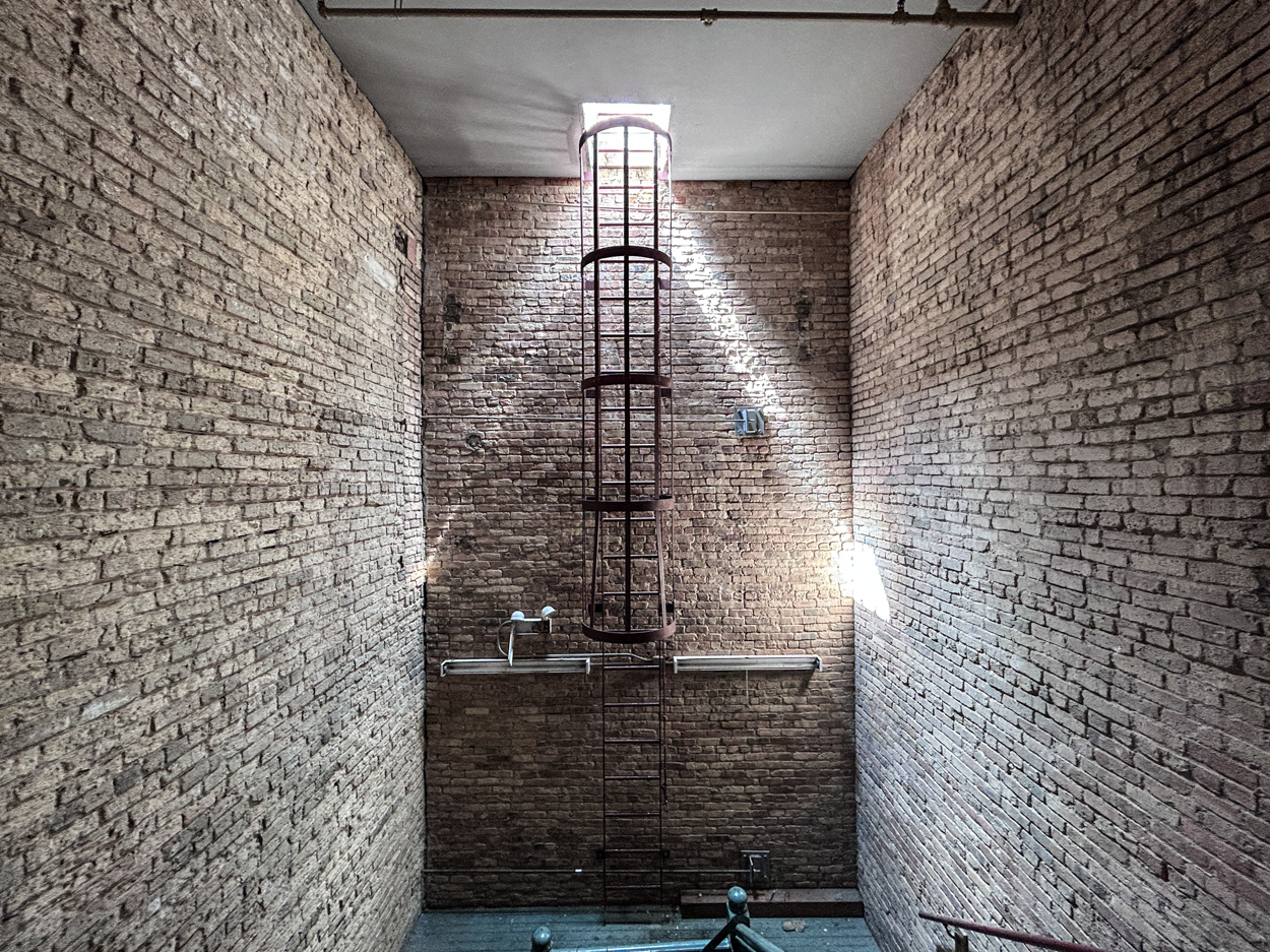 168 North Clinton Street pre-demolition walkthrough