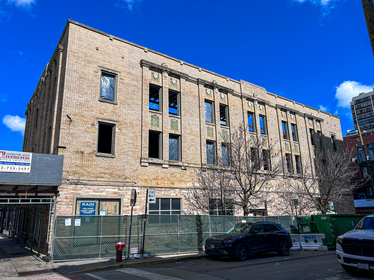 Leon Hotel 2701 North Clark Street renovations underway