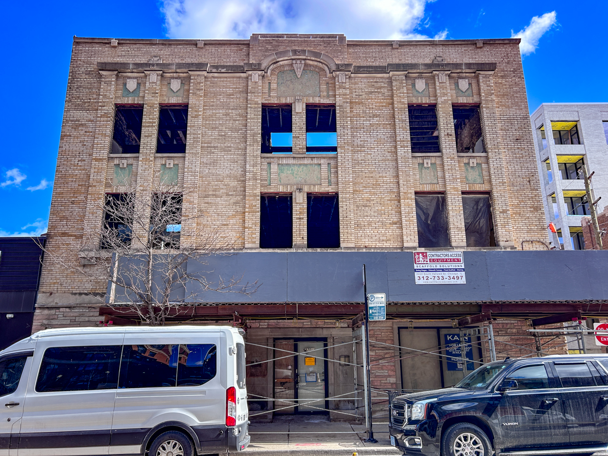 Leon Hotel 2701 North Clark Street renovations underway