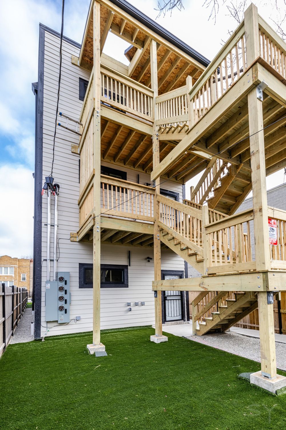 3113 West Polk Street three-flat permitted