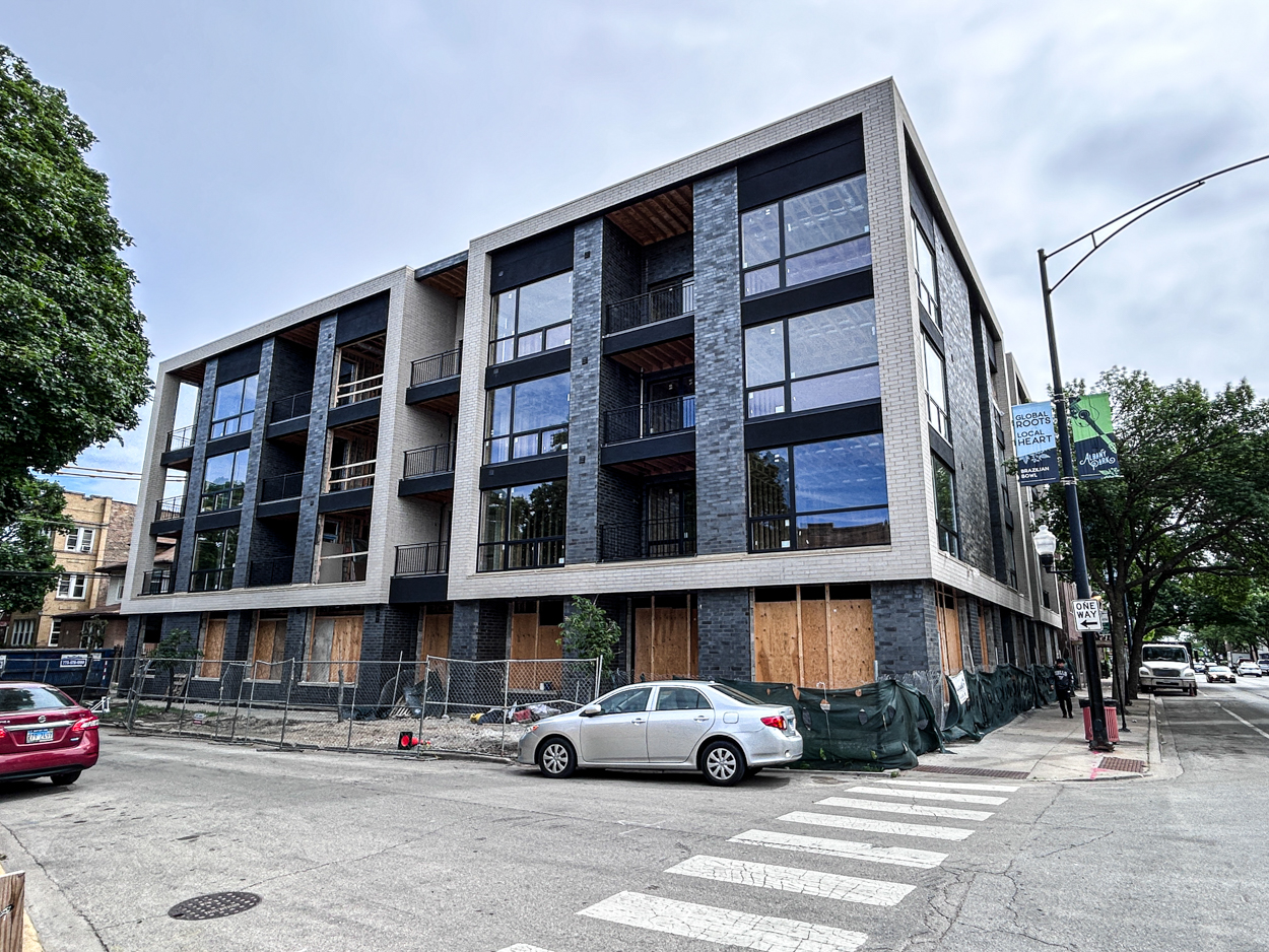 3318 West Montrose Avenue construction update