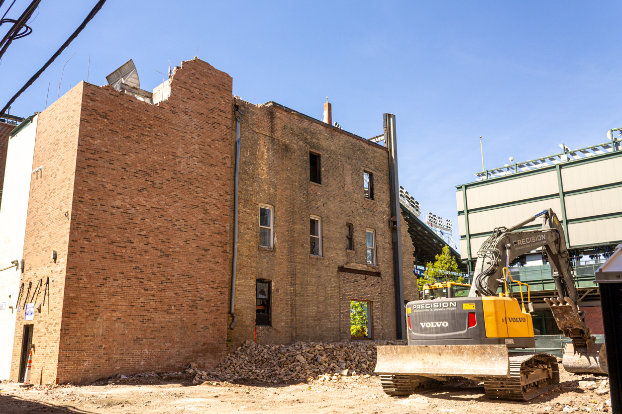 3627 North Sheffield demolition resumes
