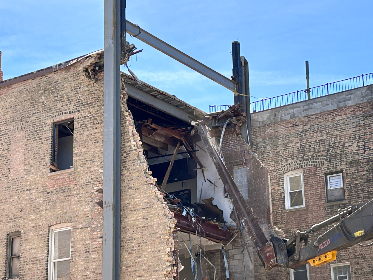 3627 North Sheffield demolition resumes