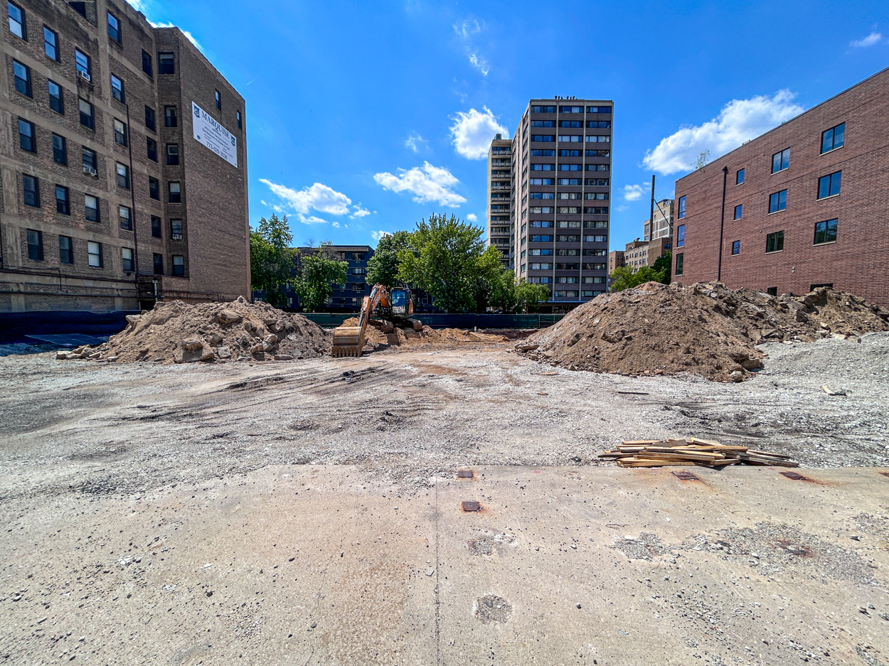 6143 North Kenmore Avenue construction underway