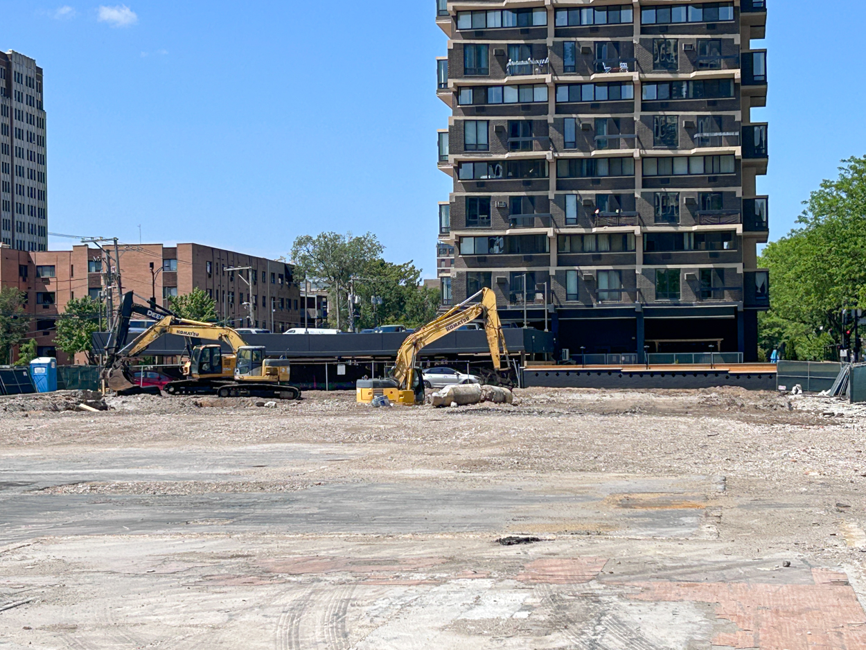 Construction underway at 6150 North Sheridan Road