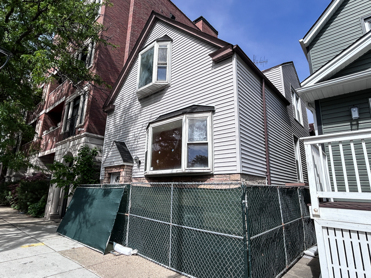 4519 North Western Avenue demolition permitted