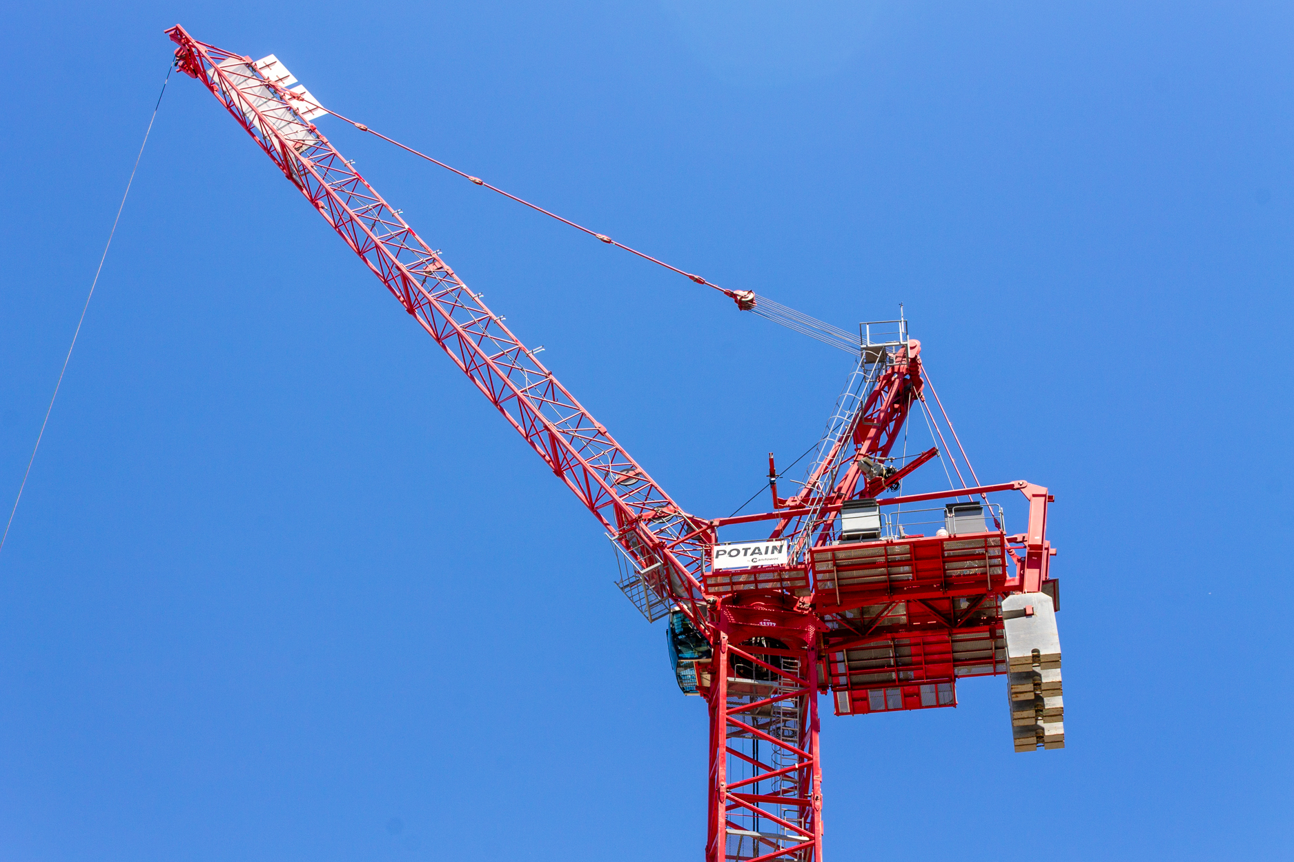 566 West Van Buren tower crane