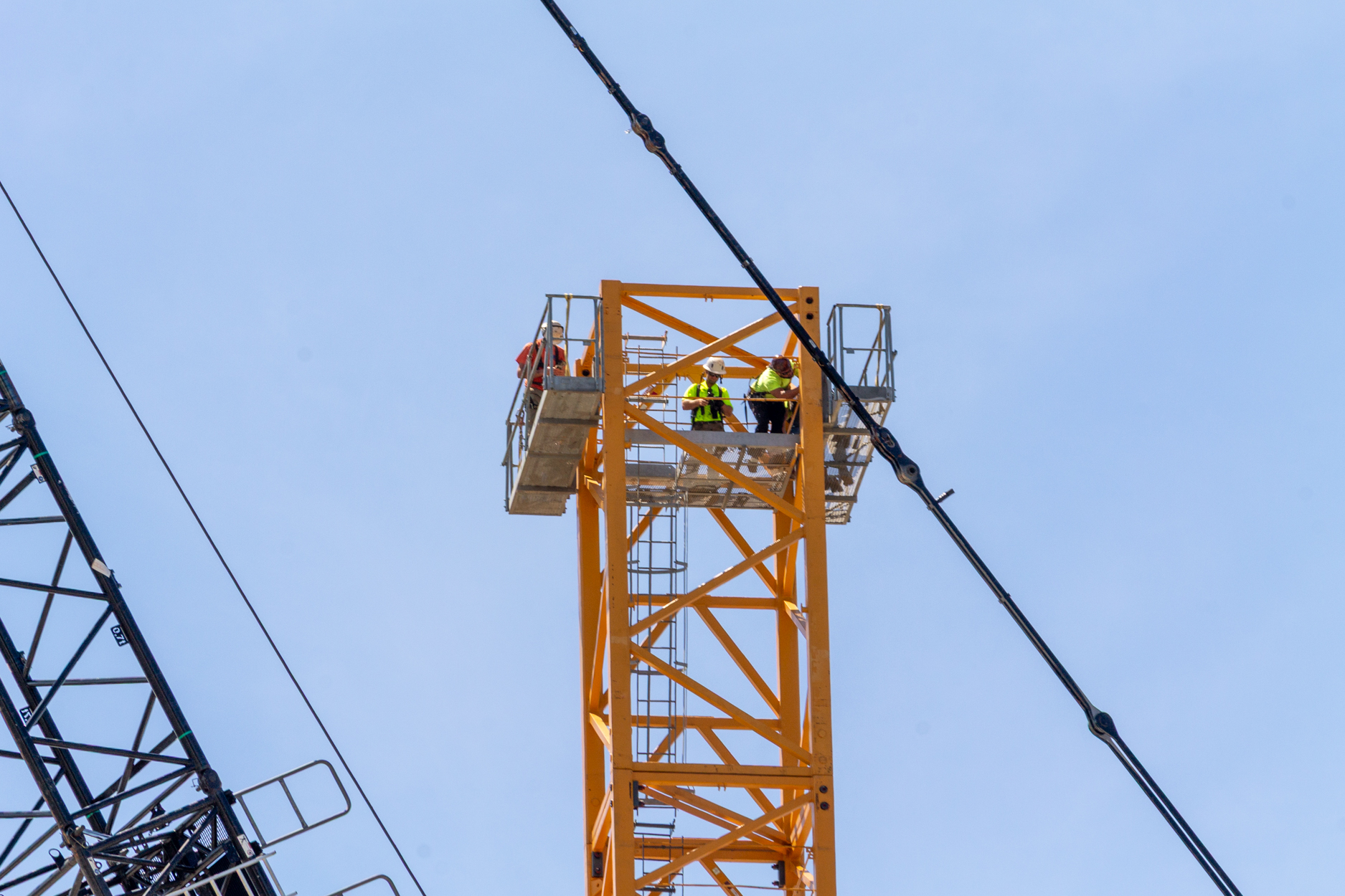 Halsted Pointe tower crane assembly