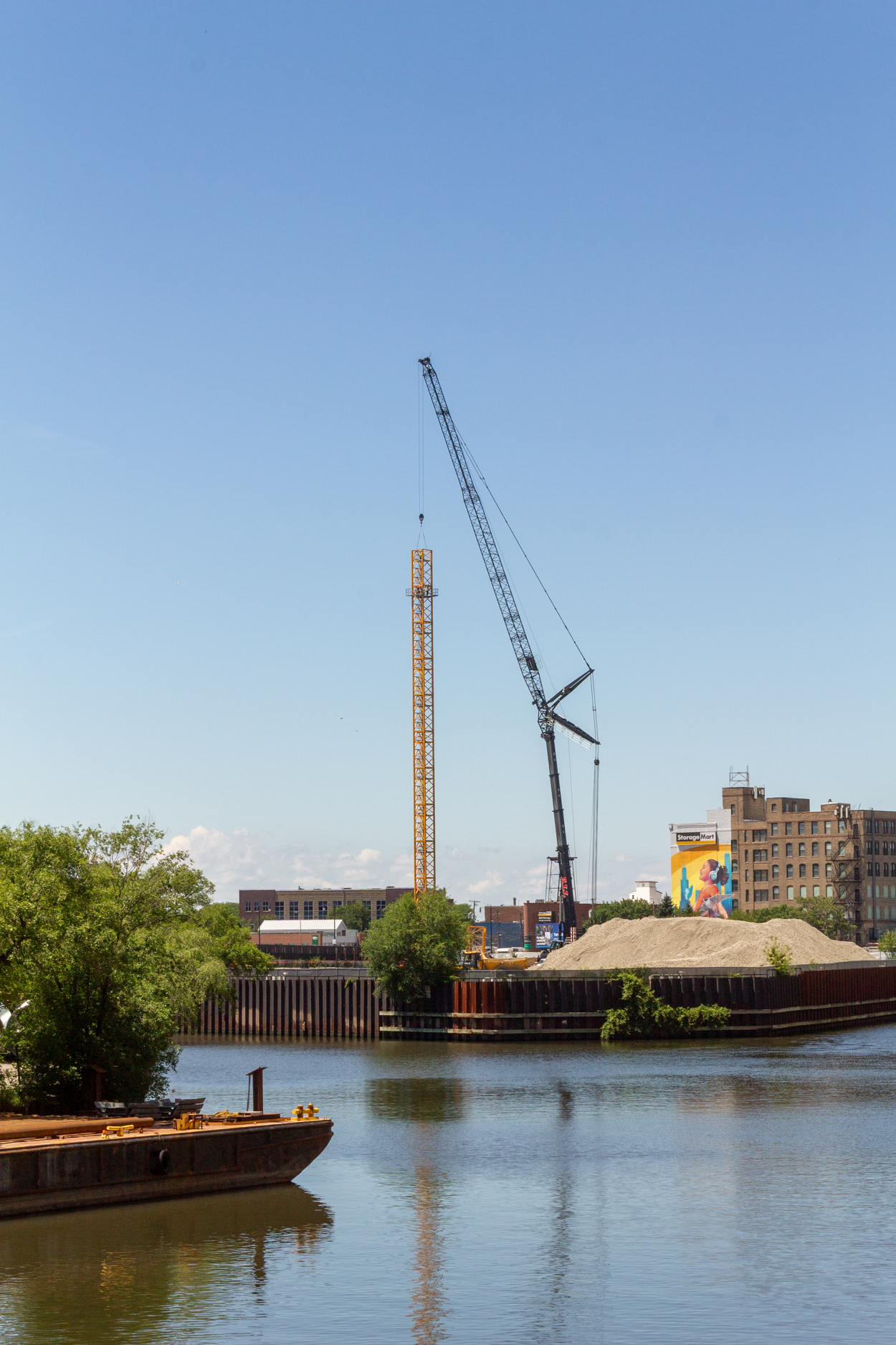 Halsted Pointe tower crane assembly