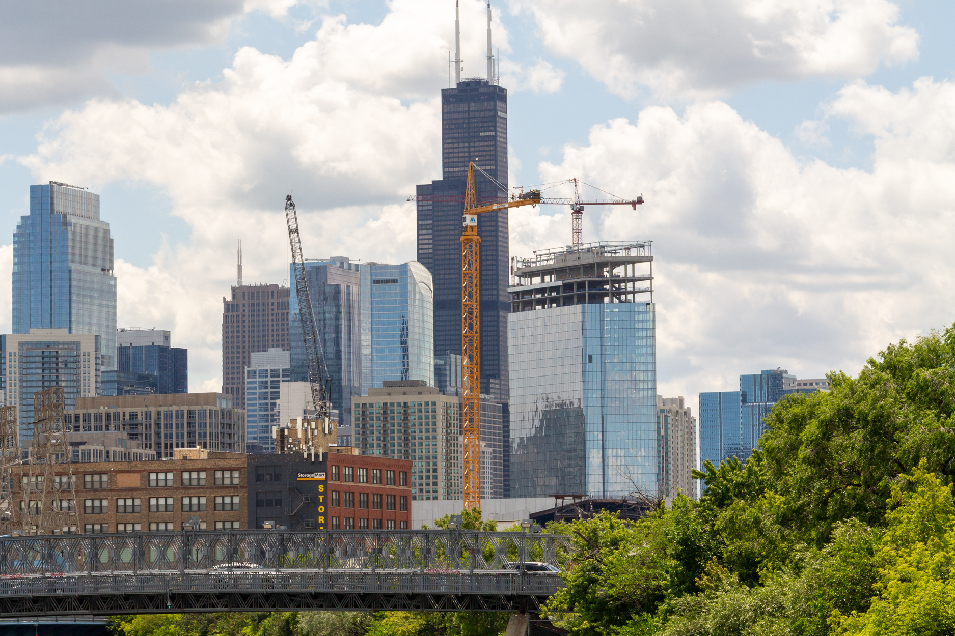 Halsted Pointe tower crane assembly