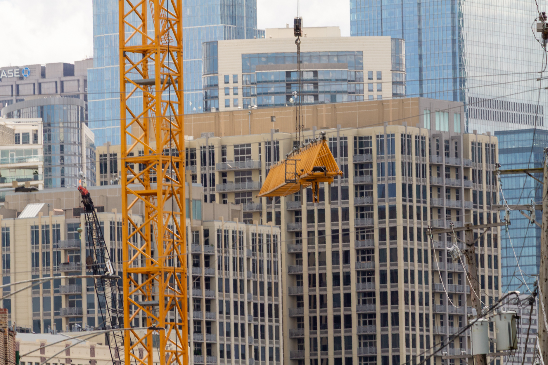 Halsted Pointe tower crane assembly