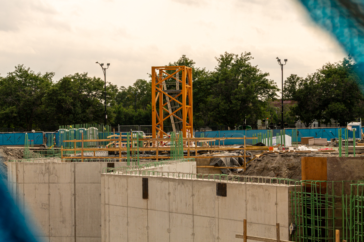 1901 Project tower crane planted