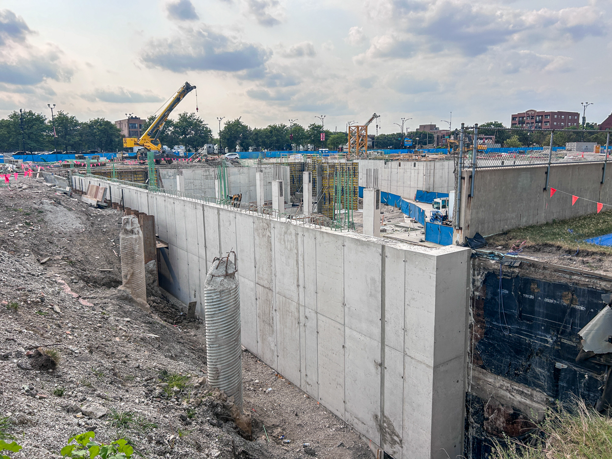 1901 Project tower crane planted