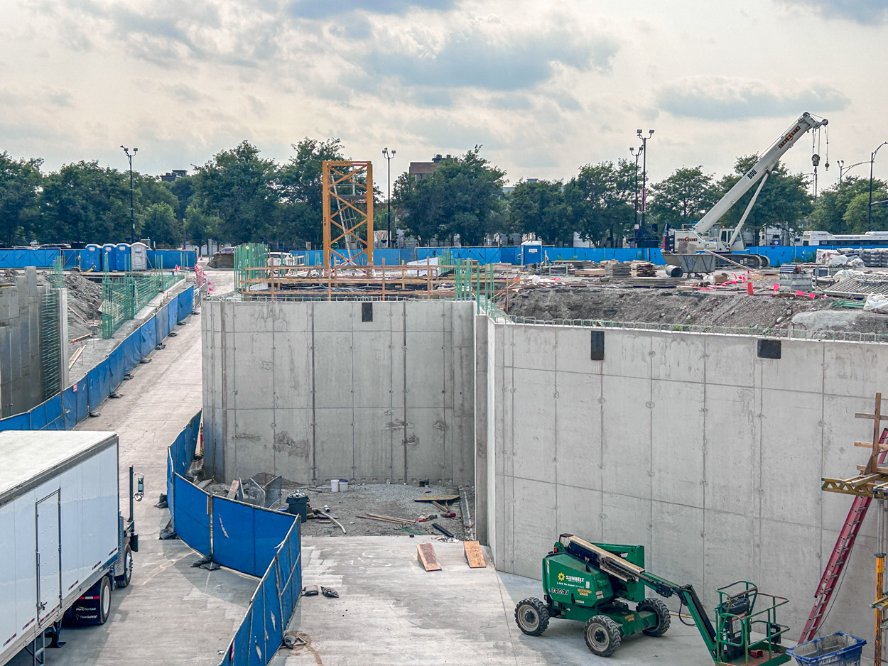 1901 Project tower crane planted