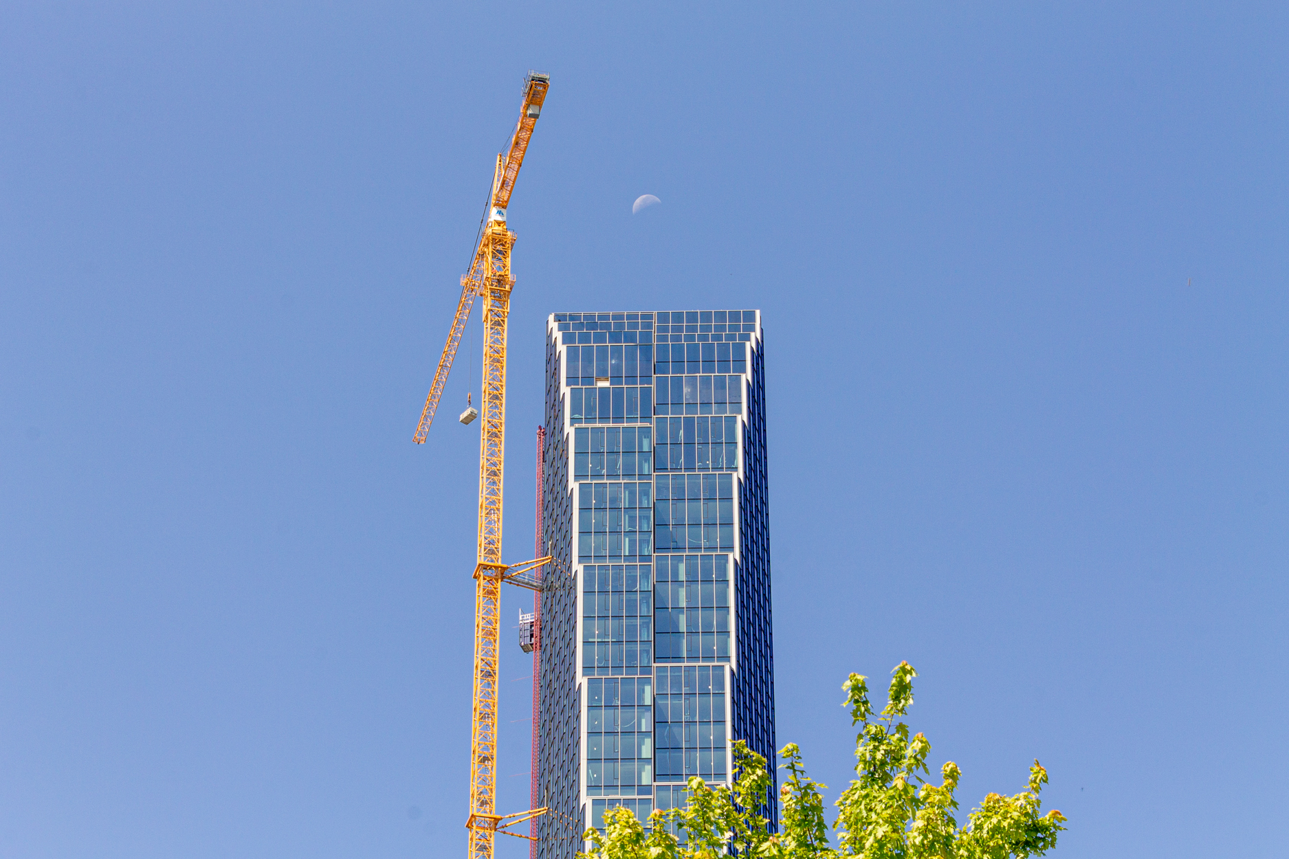 400 Lake Shore North Tower crane removal