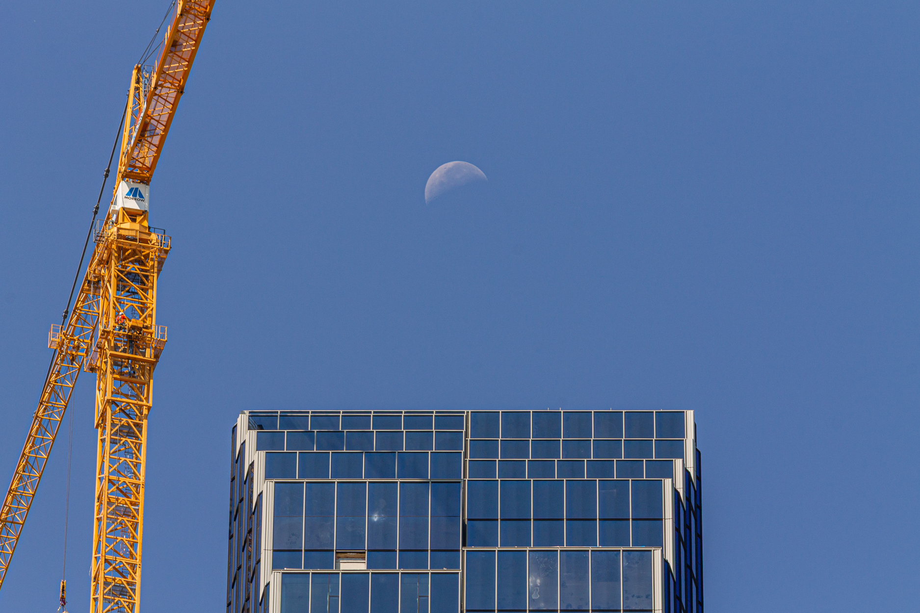 400 Lake Shore North Tower crane removal