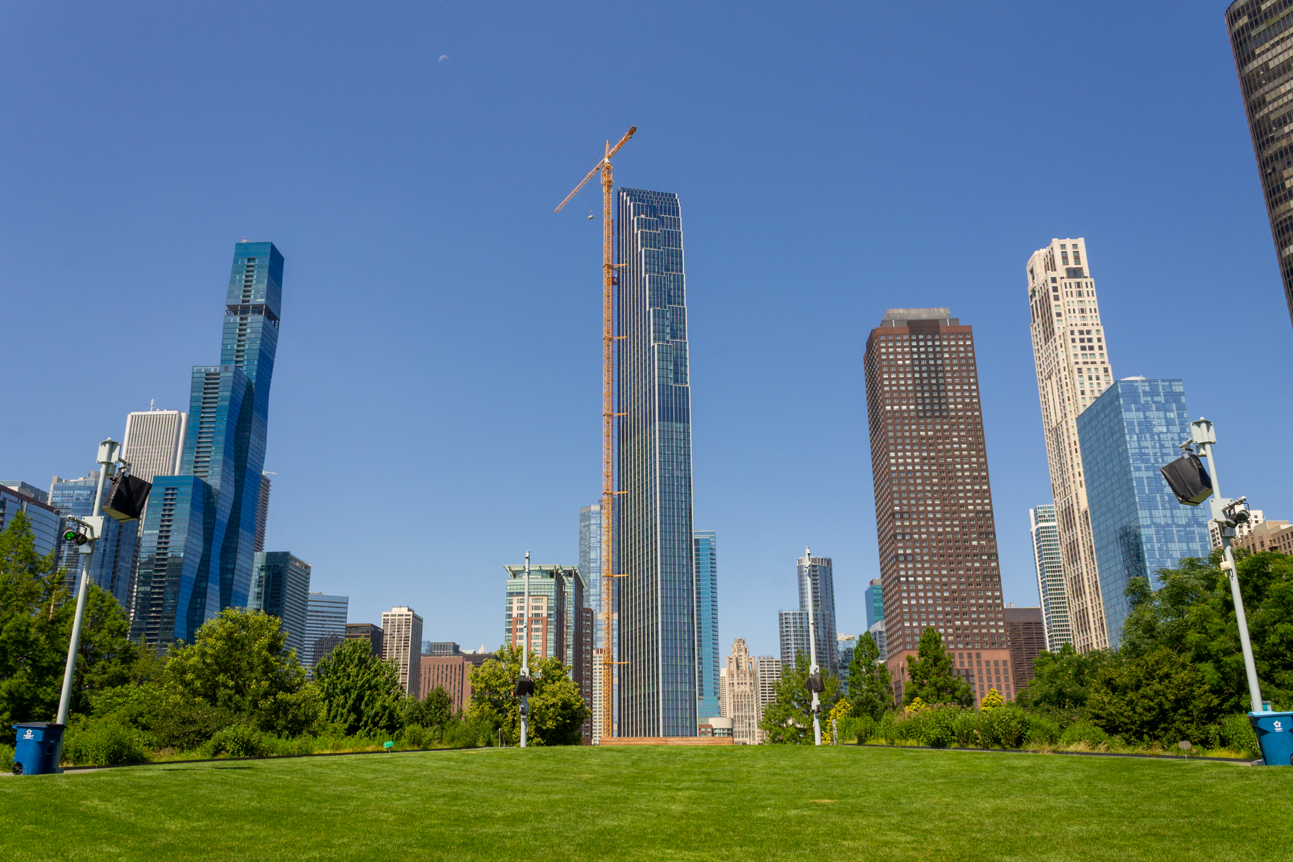 400 Lake Shore North Tower crane removal