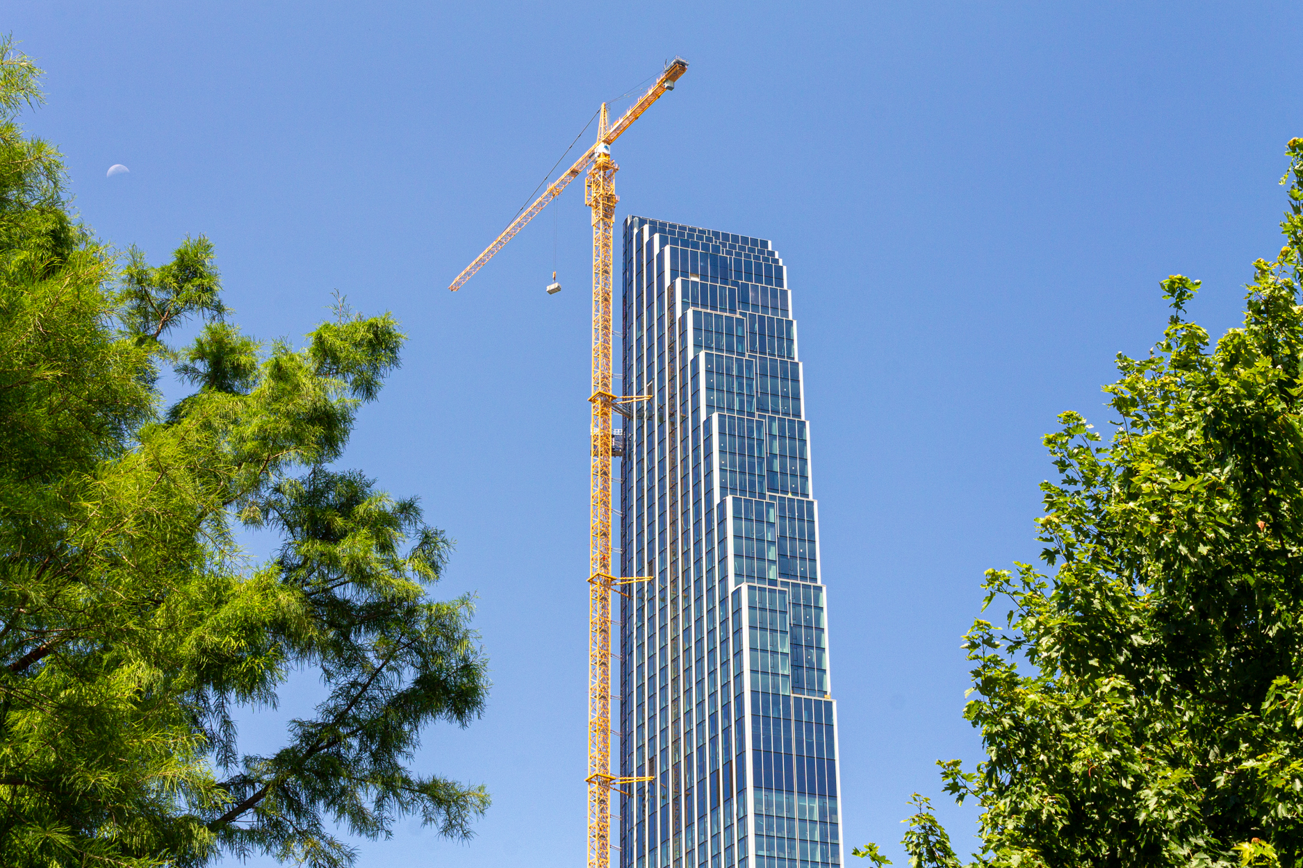 400 Lake Shore North Tower crane removal