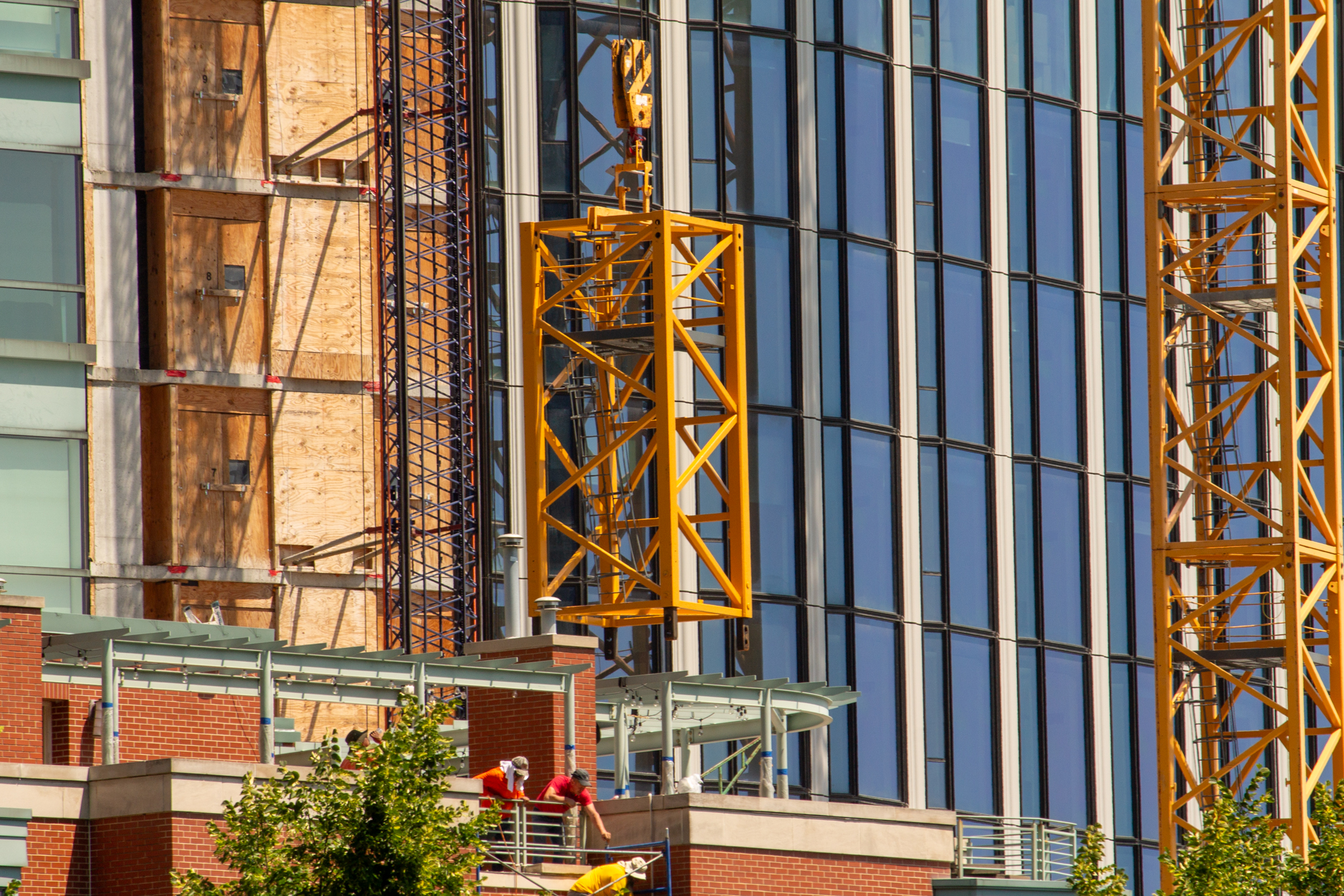 400 Lake Shore North Tower crane removal