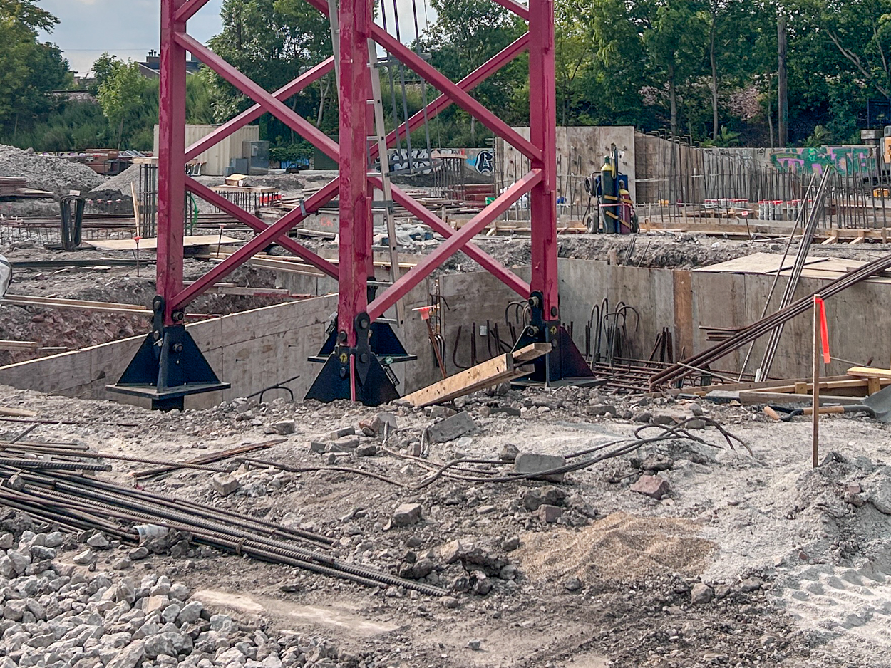 410 North Elizabeth tower crane planted