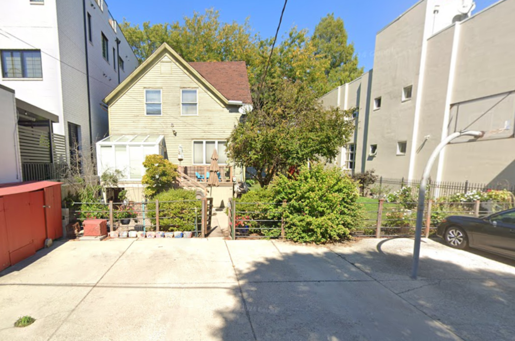 1139 West Altgeld Street demolition permitted