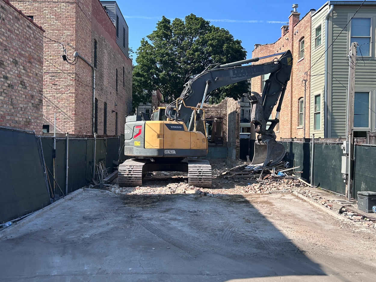 1325 West Cornelia Avenue demolition