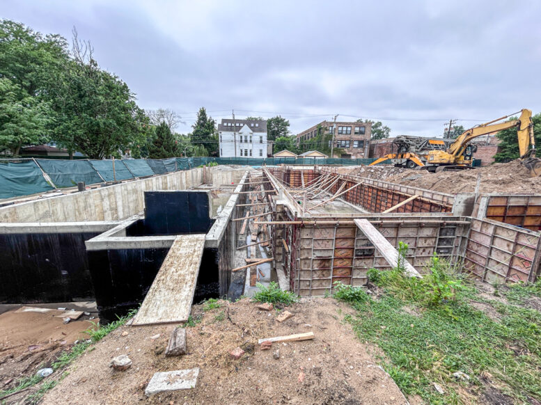 4300 block north Hermitage Avenue SFR construction underway