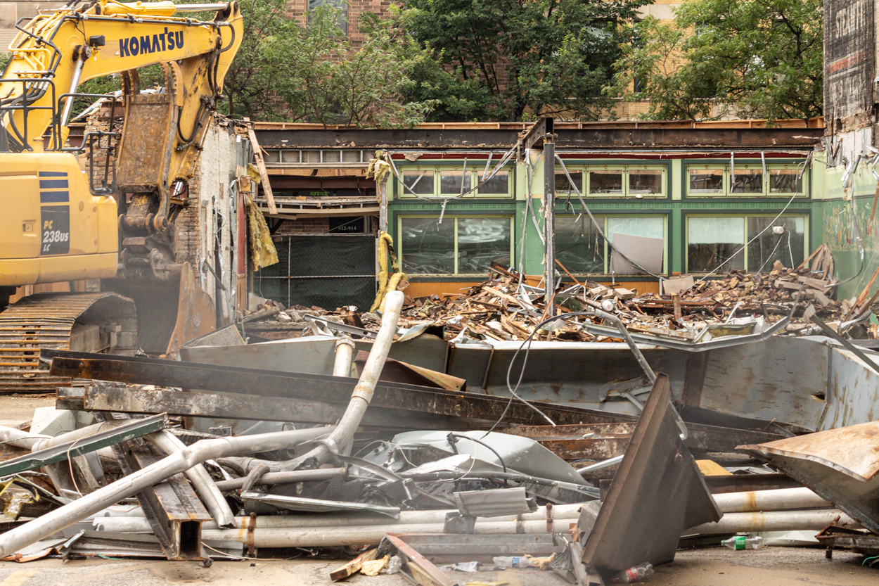 909 West Belmont Avenue demolition