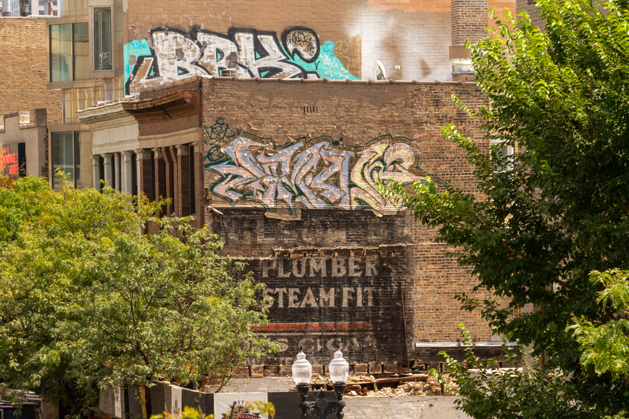909 West Belmont Avenue demolition