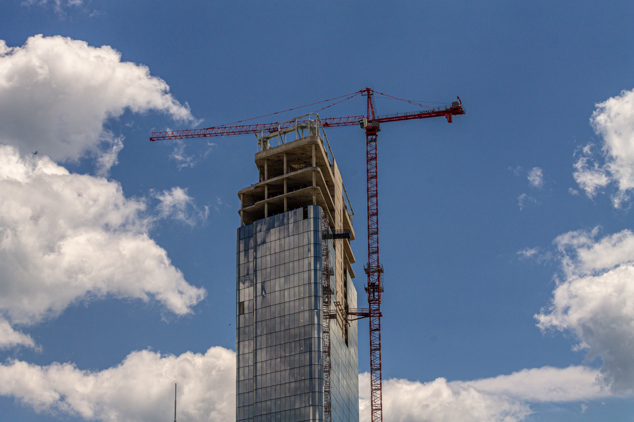 Bally's Casino tower crane coming down